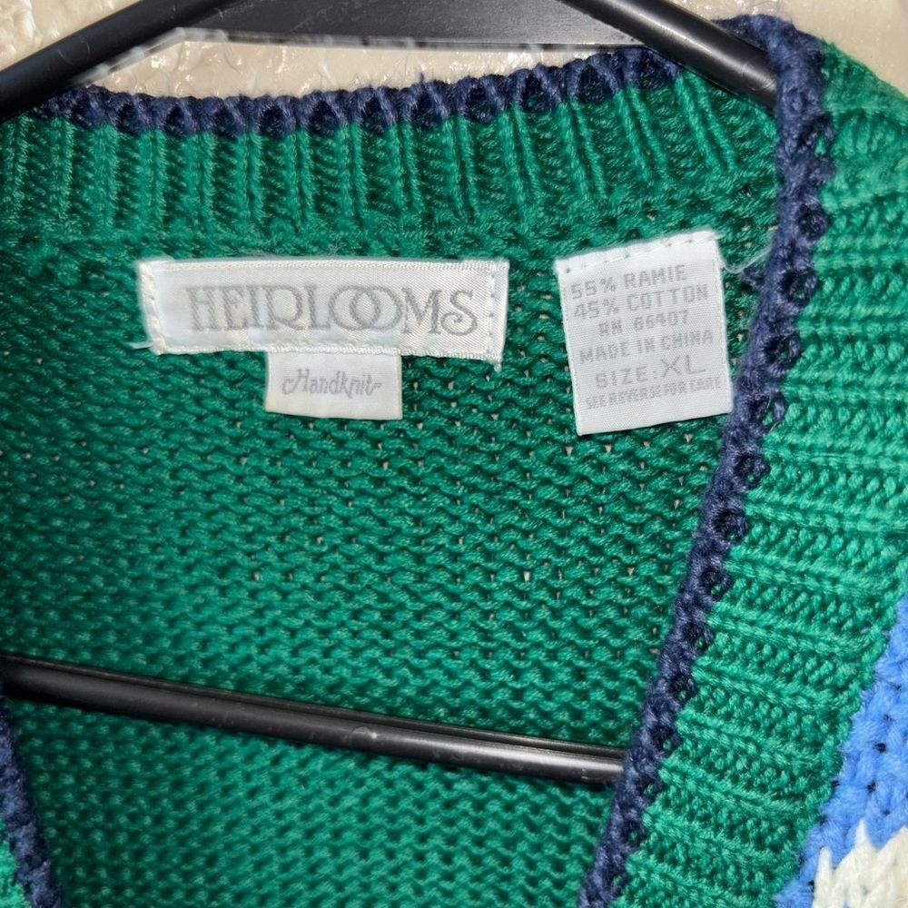 Dream House Themed Multicolor Knit Vest - Picture 2 of 3